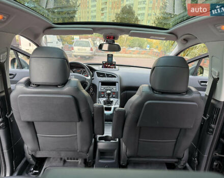 Черный Пежо 5008, объемом двигателя 1.6 л и пробегом 150 тыс. км за 12300 $, фото 45 на Automoto.ua