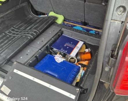 Черный Пежо 5008, объемом двигателя 2 л и пробегом 240 тыс. км за 11500 $, фото 14 на Automoto.ua