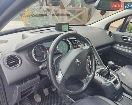Чорний Пежо 5008, об'ємом двигуна 2 л та пробігом 273 тис. км за 10850 $, фото 16 на Automoto.ua