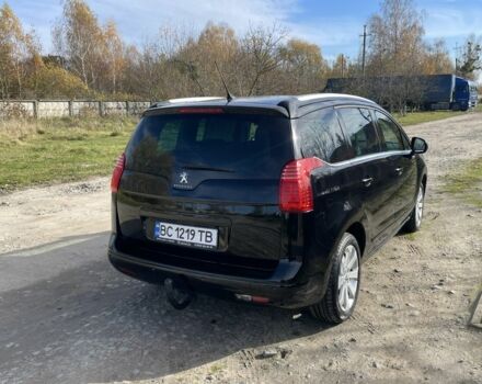 Чорний Пежо 5008, об'ємом двигуна 2 л та пробігом 240 тис. км за 10500 $, фото 3 на Automoto.ua