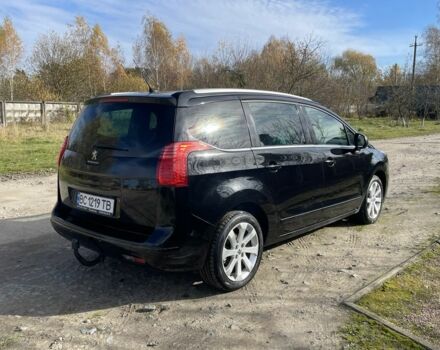 Чорний Пежо 5008, об'ємом двигуна 2 л та пробігом 240 тис. км за 10500 $, фото 2 на Automoto.ua
