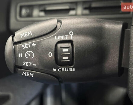 Чорний Пежо 5008, об'ємом двигуна 1.5 л та пробігом 152 тис. км за 20850 $, фото 19 на Automoto.ua