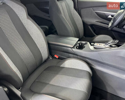 Чорний Пежо 5008, об'ємом двигуна 1.5 л та пробігом 152 тис. км за 20850 $, фото 10 на Automoto.ua