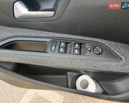 Черный Пежо 5008, объемом двигателя 1.56 л и пробегом 115 тыс. км за 18800 $, фото 39 на Automoto.ua