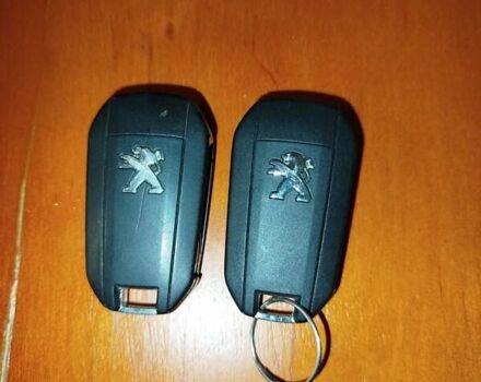 Черный Пежо 5008, объемом двигателя 1.56 л и пробегом 115 тыс. км за 18800 $, фото 47 на Automoto.ua