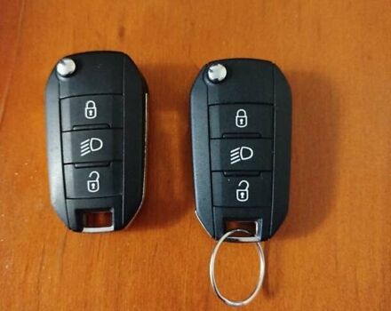 Черный Пежо 5008, объемом двигателя 1.56 л и пробегом 115 тыс. км за 18800 $, фото 46 на Automoto.ua