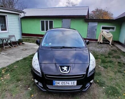 Чорний Пежо 5008, об'ємом двигуна 1.6 л та пробігом 220 тис. км за 8000 $, фото 1 на Automoto.ua