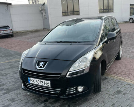 Чорний Пежо 5008, об'ємом двигуна 2 л та пробігом 325 тис. км за 8700 $, фото 1 на Automoto.ua