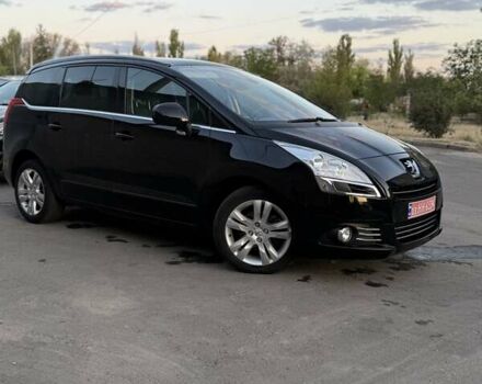 Чорний Пежо 5008, об'ємом двигуна 1.6 л та пробігом 157 тис. км за 8000 $, фото 1 на Automoto.ua