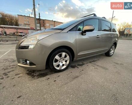 Коричневый Пежо 5008, объемом двигателя 1.6 л и пробегом 143 тыс. км за 8400 $, фото 4 на Automoto.ua