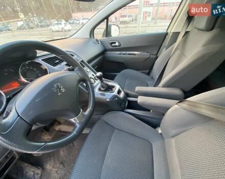 Коричневый Пежо 5008, объемом двигателя 1.6 л и пробегом 143 тыс. км за 8400 $, фото 53 на Automoto.ua