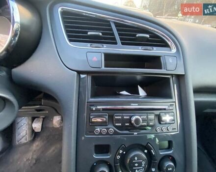 Коричневый Пежо 5008, объемом двигателя 1.6 л и пробегом 143 тыс. км за 8400 $, фото 51 на Automoto.ua