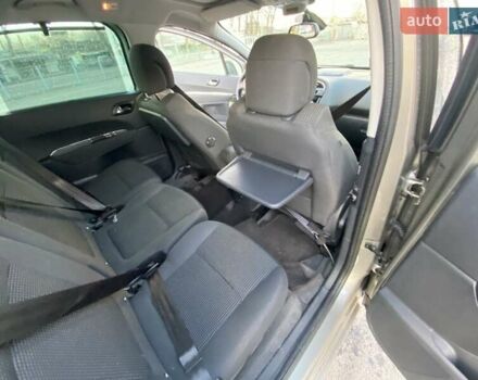 Коричневый Пежо 5008, объемом двигателя 1.6 л и пробегом 143 тыс. км за 8400 $, фото 55 на Automoto.ua