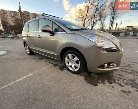 Коричневый Пежо 5008, объемом двигателя 1.6 л и пробегом 143 тыс. км за 8400 $, фото 40 на Automoto.ua