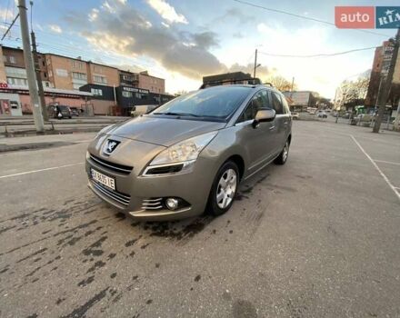 Коричневый Пежо 5008, объемом двигателя 1.6 л и пробегом 143 тыс. км за 8400 $, фото 21 на Automoto.ua