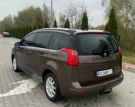 Коричневый Пежо 5008, объемом двигателя 1.6 л и пробегом 247 тыс. км за 10500 $, фото 10 на Automoto.ua