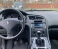 Коричневый Пежо 5008, объемом двигателя 1.56 л и пробегом 225 тыс. км за 7200 $, фото 3 на Automoto.ua