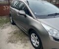 Коричневый Пежо 5008, объемом двигателя 1.56 л и пробегом 225 тыс. км за 7200 $, фото 2 на Automoto.ua