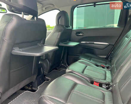 Коричневий Пежо 5008, об'ємом двигуна 1.6 л та пробігом 203 тис. км за 10180 $, фото 15 на Automoto.ua