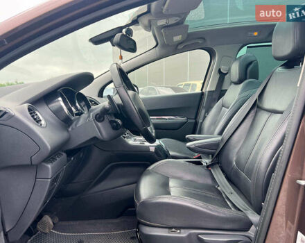 Коричневий Пежо 5008, об'ємом двигуна 1.6 л та пробігом 203 тис. км за 10180 $, фото 10 на Automoto.ua