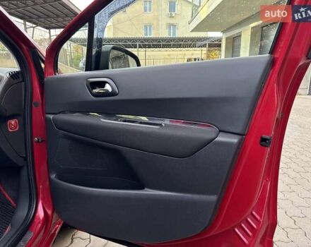 Красный Пежо 5008, объемом двигателя 2 л и пробегом 319 тыс. км за 8000 $, фото 12 на Automoto.ua