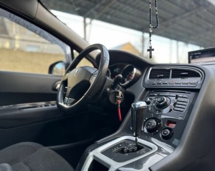 Красный Пежо 5008, объемом двигателя 2 л и пробегом 315 тыс. км за 8500 $, фото 17 на Automoto.ua