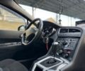 Красный Пежо 5008, объемом двигателя 2 л и пробегом 315 тыс. км за 8500 $, фото 17 на Automoto.ua