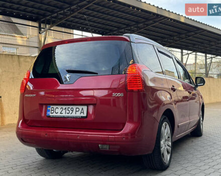 Красный Пежо 5008, объемом двигателя 2 л и пробегом 315 тыс. км за 8500 $, фото 4 на Automoto.ua
