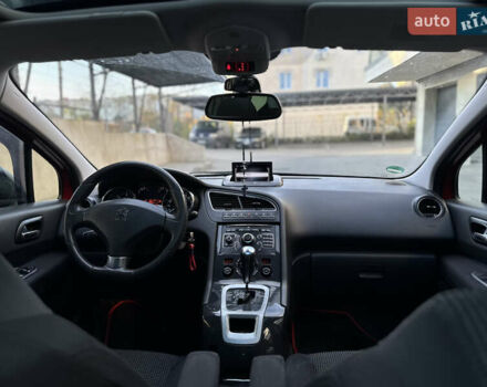 Красный Пежо 5008, объемом двигателя 2 л и пробегом 315 тыс. км за 8500 $, фото 28 на Automoto.ua