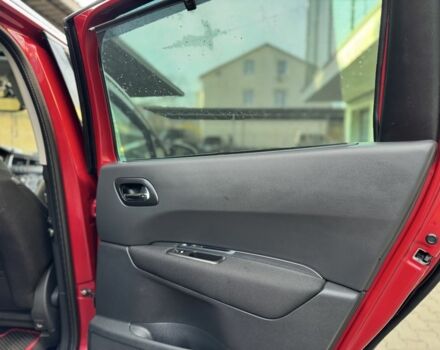 Красный Пежо 5008, объемом двигателя 2 л и пробегом 315 тыс. км за 8500 $, фото 21 на Automoto.ua