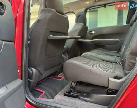 Красный Пежо 5008, объемом двигателя 2 л и пробегом 315 тыс. км за 8500 $, фото 23 на Automoto.ua