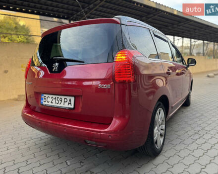 Красный Пежо 5008, объемом двигателя 2 л и пробегом 315 тыс. км за 8500 $, фото 5 на Automoto.ua