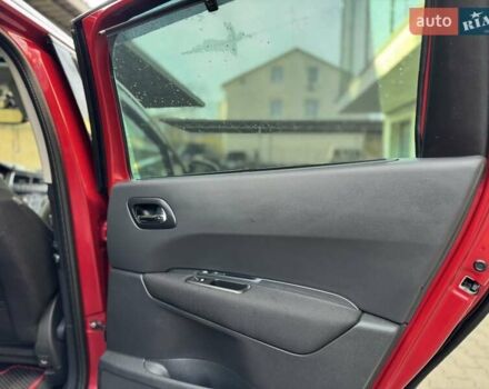 Красный Пежо 5008, объемом двигателя 2 л и пробегом 319 тыс. км за 8000 $, фото 9 на Automoto.ua