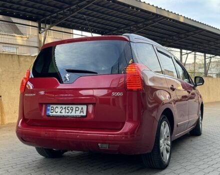 Красный Пежо 5008, объемом двигателя 2 л и пробегом 315 тыс. км за 8500 $, фото 3 на Automoto.ua