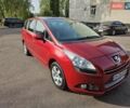 Красный Пежо 5008, объемом двигателя 1.6 л и пробегом 230 тыс. км за 8500 $, фото 1 на Automoto.ua