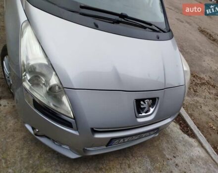 Пежо 5008, объемом двигателя 1.6 л и пробегом 278 тыс. км за 7500 $, фото 1 на Automoto.ua