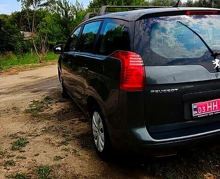 Пежо 5008, об'ємом двигуна 1.6 л та пробігом 254 тис. км за 7450 $, фото 2 на Automoto.ua