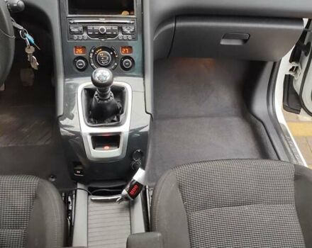 Пежо 5008, объемом двигателя 1.6 л и пробегом 211 тыс. км за 9500 $, фото 15 на Automoto.ua