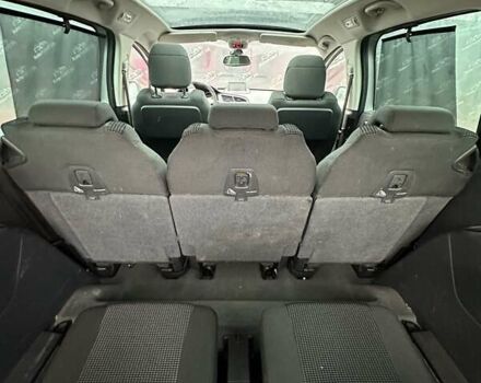 Пежо 5008, объемом двигателя 1.6 л и пробегом 195 тыс. км за 6600 $, фото 12 на Automoto.ua