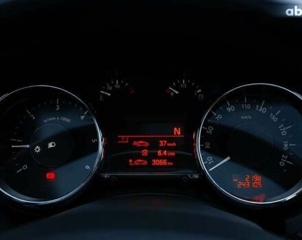 Пежо 5008, объемом двигателя 1.6 л и пробегом 243 тыс. км за 9500 $, фото 20 на Automoto.ua