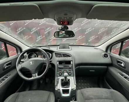 Пежо 5008, объемом двигателя 1.6 л и пробегом 195 тыс. км за 6600 $, фото 20 на Automoto.ua