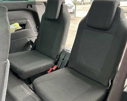 Пежо 5008, объемом двигателя 1.6 л и пробегом 195 тыс. км за 6600 $, фото 13 на Automoto.ua