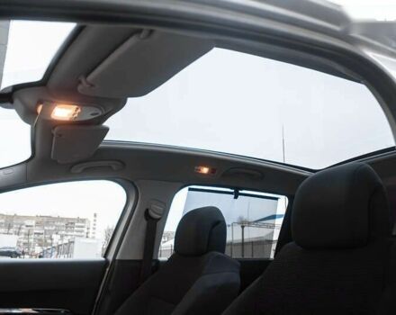 Пежо 5008, объемом двигателя 1.6 л и пробегом 243 тыс. км за 9500 $, фото 11 на Automoto.ua