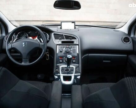 Пежо 5008, объемом двигателя 1.6 л и пробегом 243 тыс. км за 9500 $, фото 18 на Automoto.ua