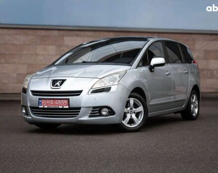 Пежо 5008, объемом двигателя 1.6 л и пробегом 243 тыс. км за 9500 $, фото 5 на Automoto.ua