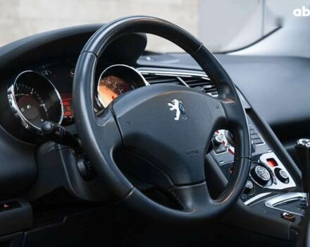 Пежо 5008, объемом двигателя 1.6 л и пробегом 243 тыс. км за 9500 $, фото 8 на Automoto.ua