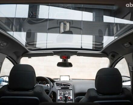 Пежо 5008, объемом двигателя 1.6 л и пробегом 243 тыс. км за 9500 $, фото 17 на Automoto.ua