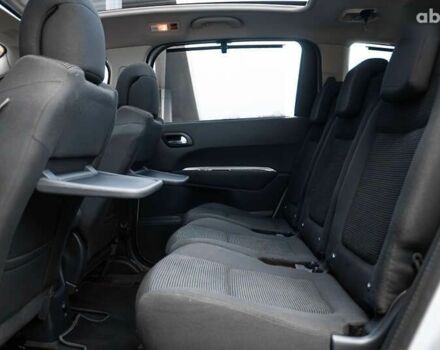 Пежо 5008, объемом двигателя 1.6 л и пробегом 243 тыс. км за 9500 $, фото 12 на Automoto.ua