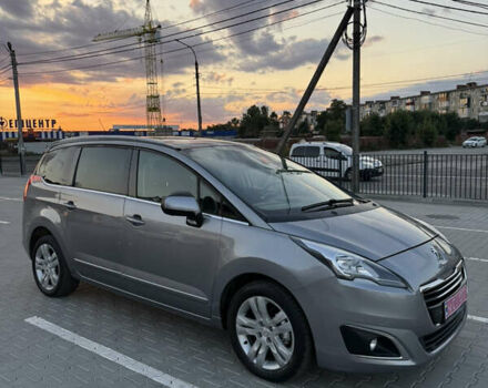 Пежо 5008, объемом двигателя 1.56 л и пробегом 208 тыс. км за 9650 $, фото 8 на Automoto.ua