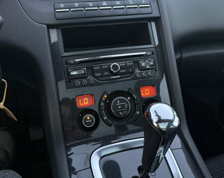 Пежо 5008, объемом двигателя 1.56 л и пробегом 208 тыс. км за 9650 $, фото 34 на Automoto.ua